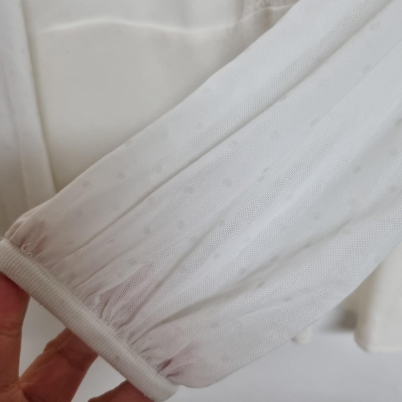 Me + em cream silk blouseUk 12Spotted chiffon sleeve. - Picture 4 of 5